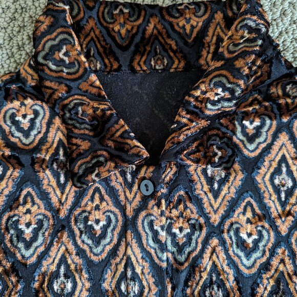 Vintage copper metallic shirt, sheer on the black part of the pattern -stunning! - Picture 8 of 10